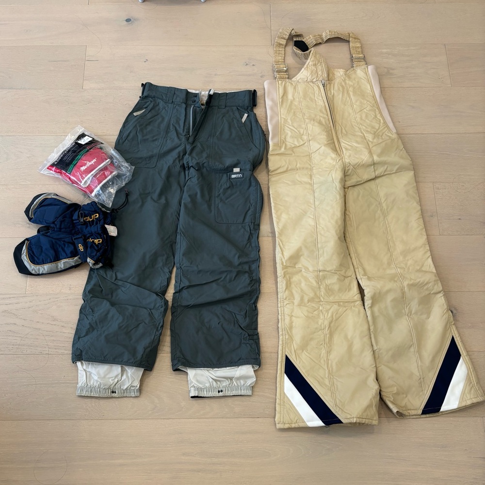 Burton Snowboarding / Ski pants, overalls, gloves, knee elbow pads fits XS